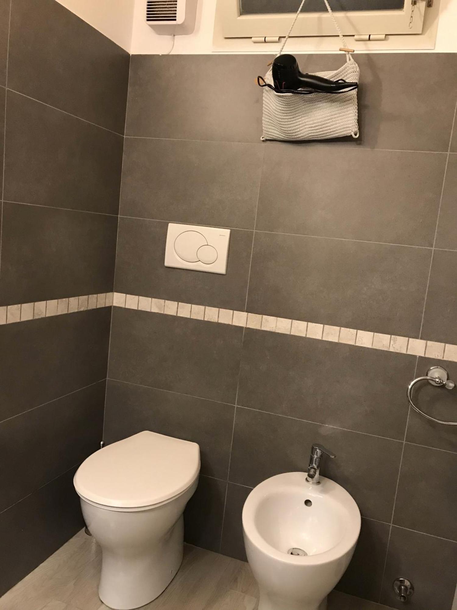 Sesta Strada Hotel Civitavecchia Phòng bức ảnh