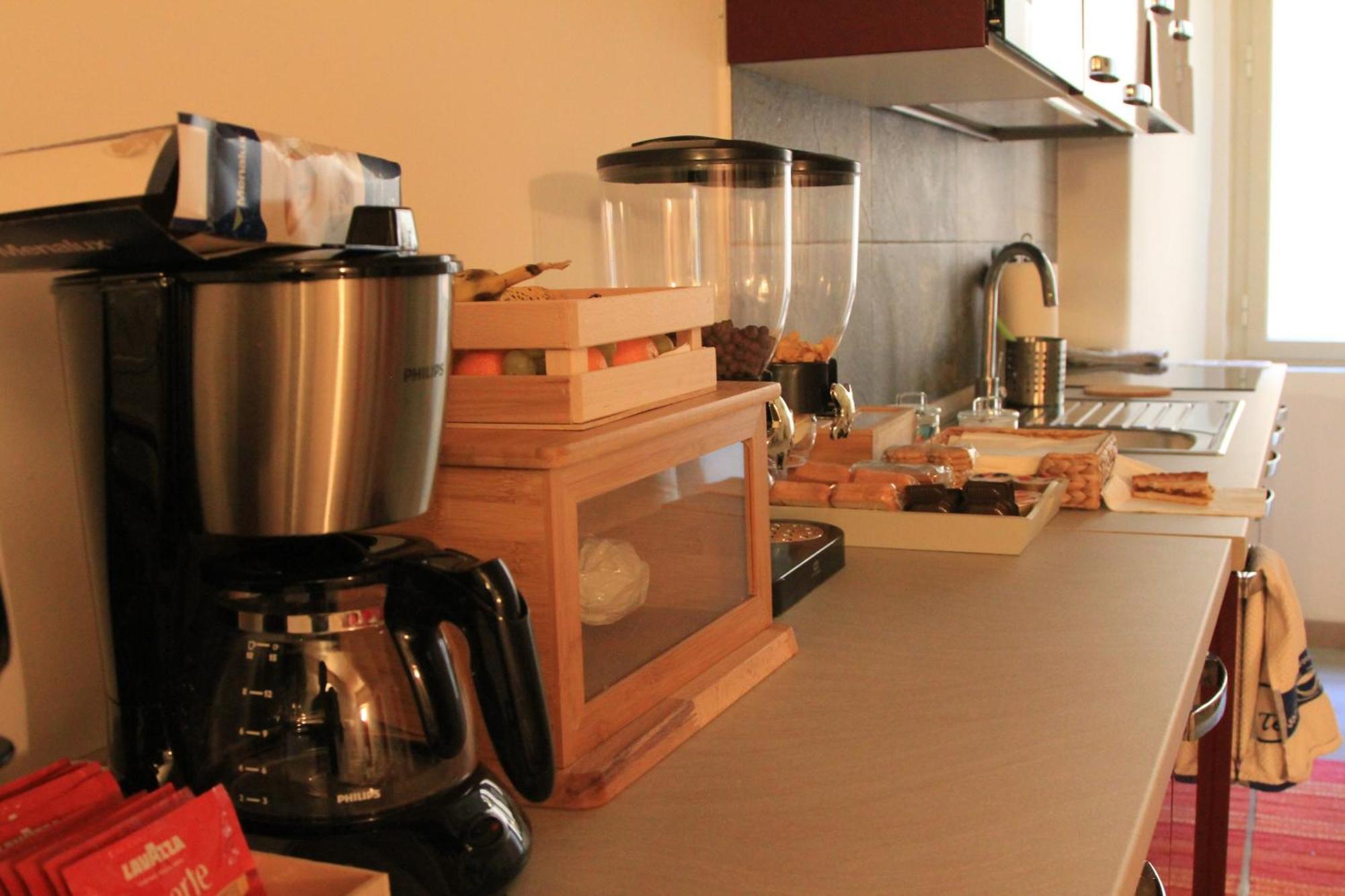 Sesta Strada Hotel Civitavecchia Ngoại thất bức ảnh